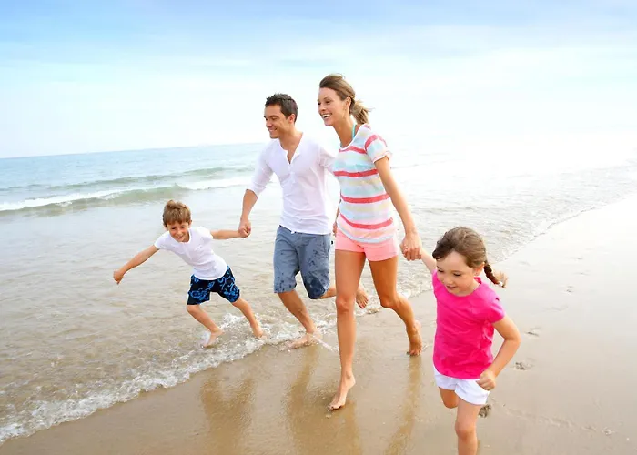 Lovely 6 Berth Caravan For Hire At Barmston Beach Holiday Park Ref 62062Hc
